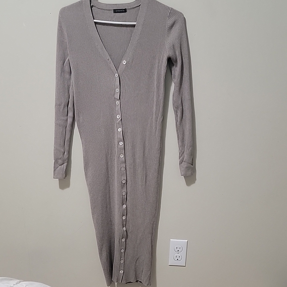🏷️DYNAMITE Long Sleeve Button-Down Sweater Dress stretchable small to medium - Picture 4 of 8